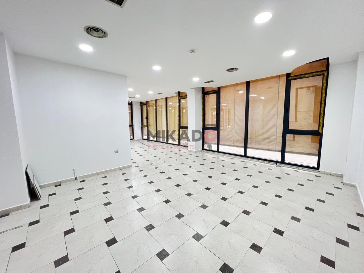 Locale commerciale in affitto a Myslym Shyr!