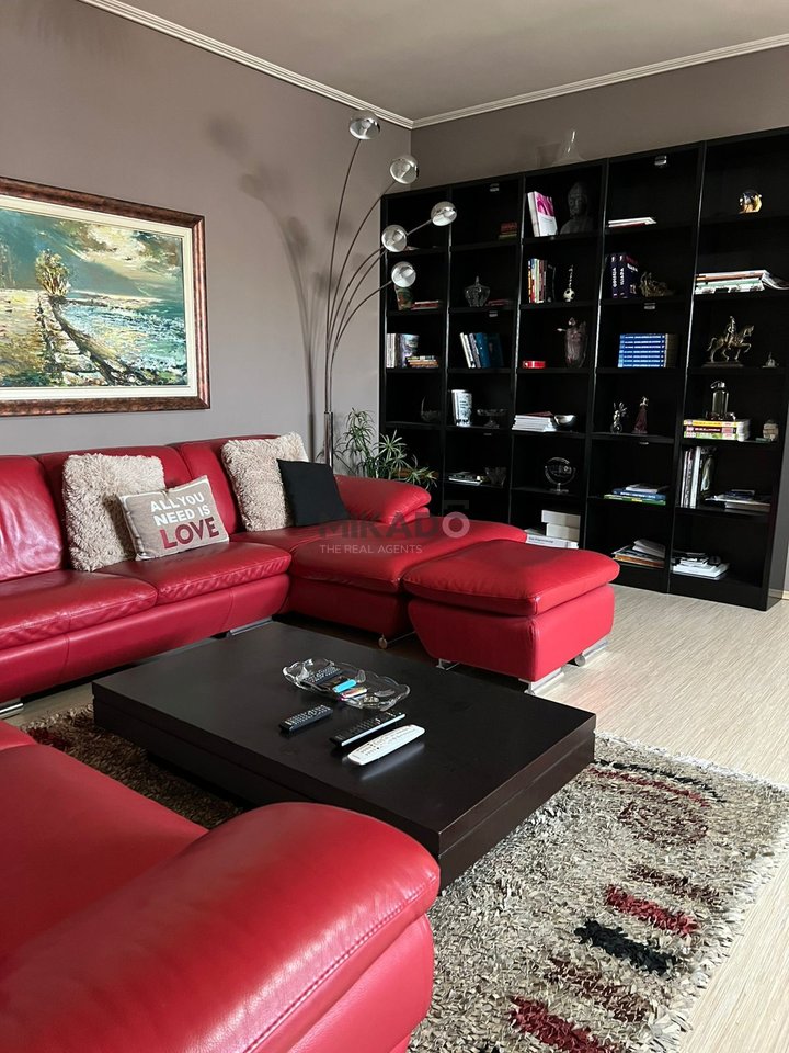 Jepet me Qira Apartament 2+1+2 tek Ish Ekspozita!