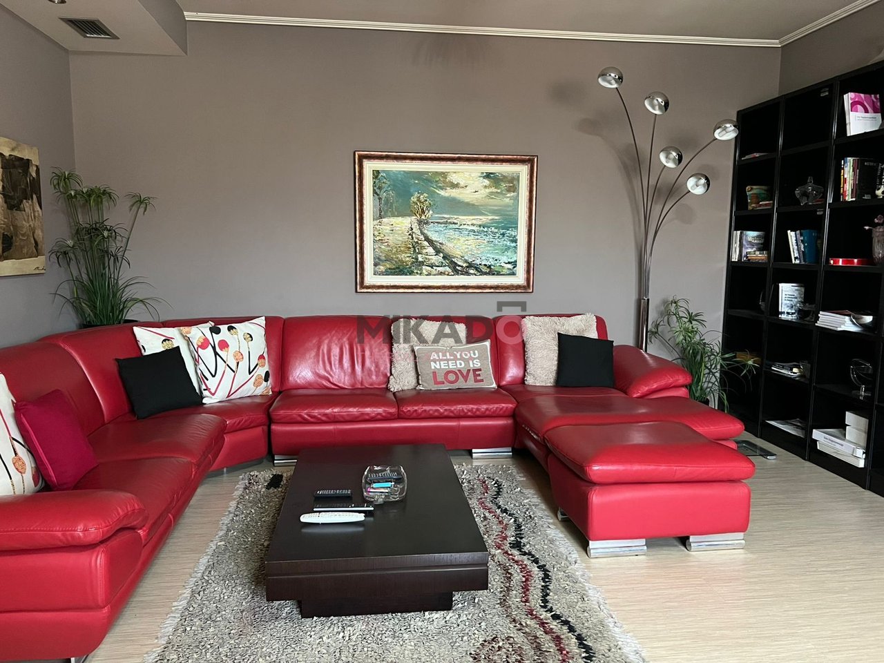 Jepet me Qira Apartament 2+1+2 tek Ish Ekspozita!