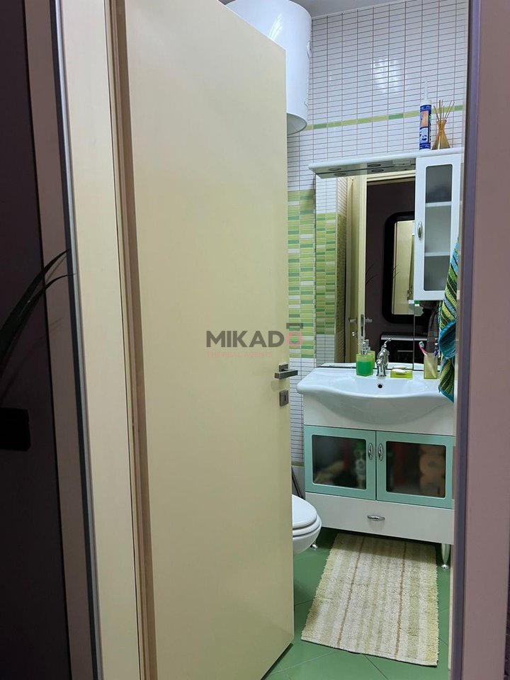 Jepet me Qira Apartament 2+1+2 tek Ish Ekspozita!