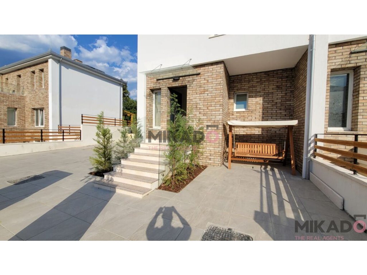 Jepet me Qira Vile tek Elysium Residence!