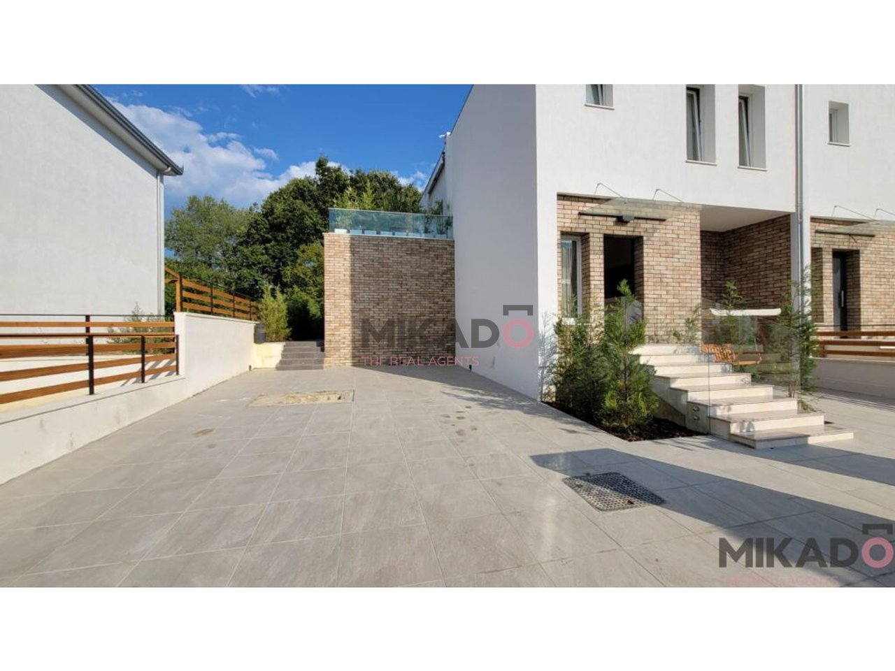 Jepet me Qira Vile tek Elysium Residence!