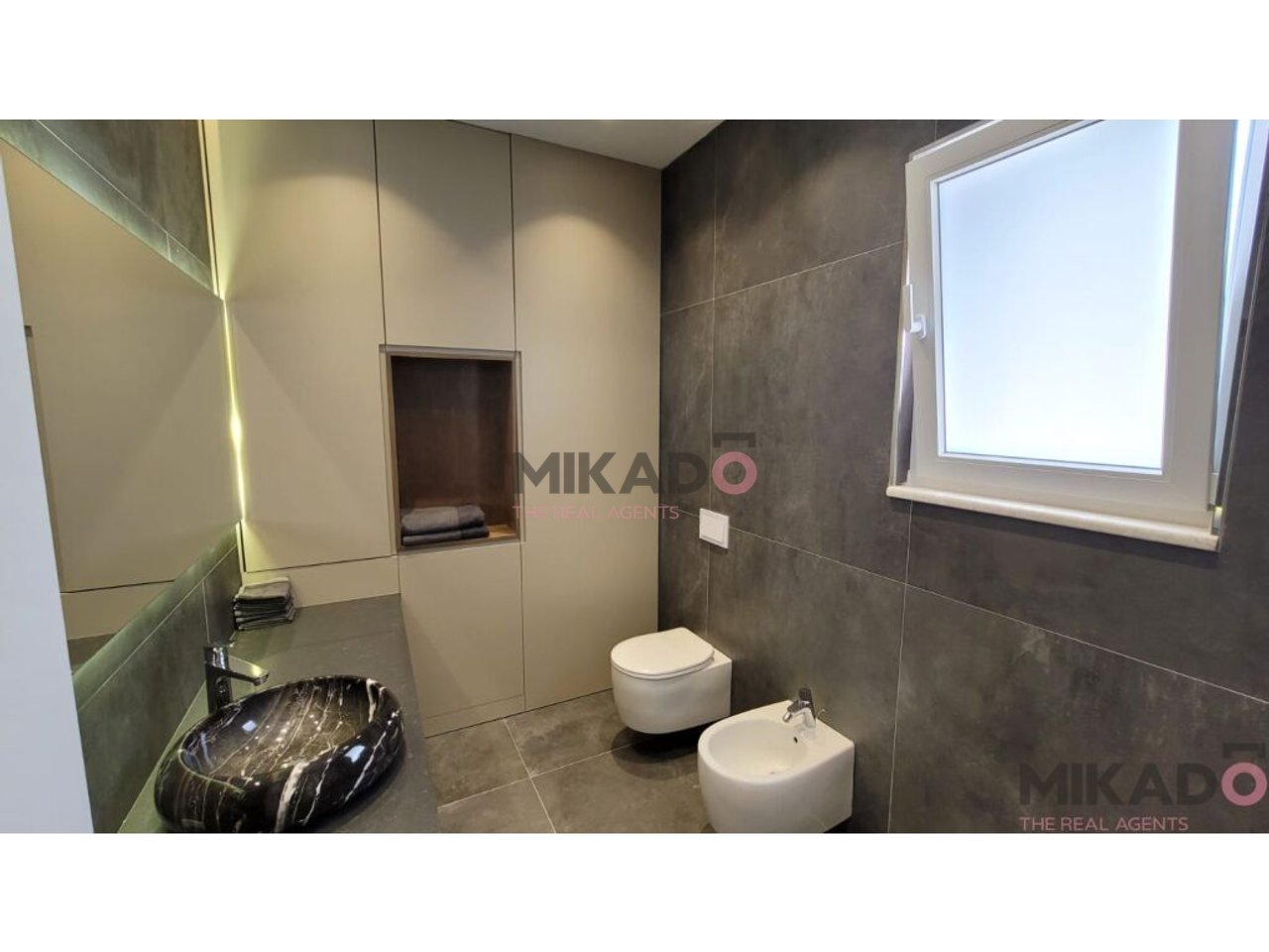 Jepet me Qira Vile tek Elysium Residence!