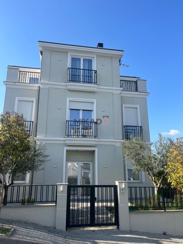 A 3-story villa for rent behind Akacia Hill 2, Mjull Bathore!