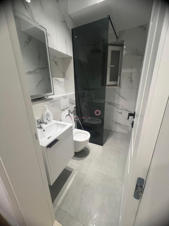 Affittasi appartamento 2+1 all'incrocio 21 Dicembre!