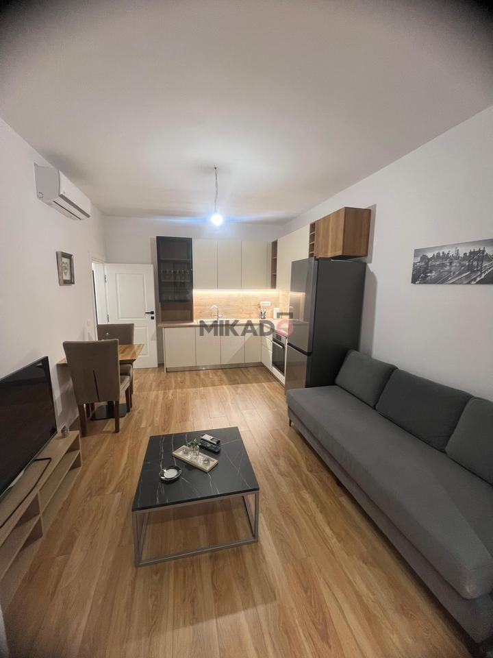 Affittasi appartamento 2+1 all'incrocio 21 Dicembre!