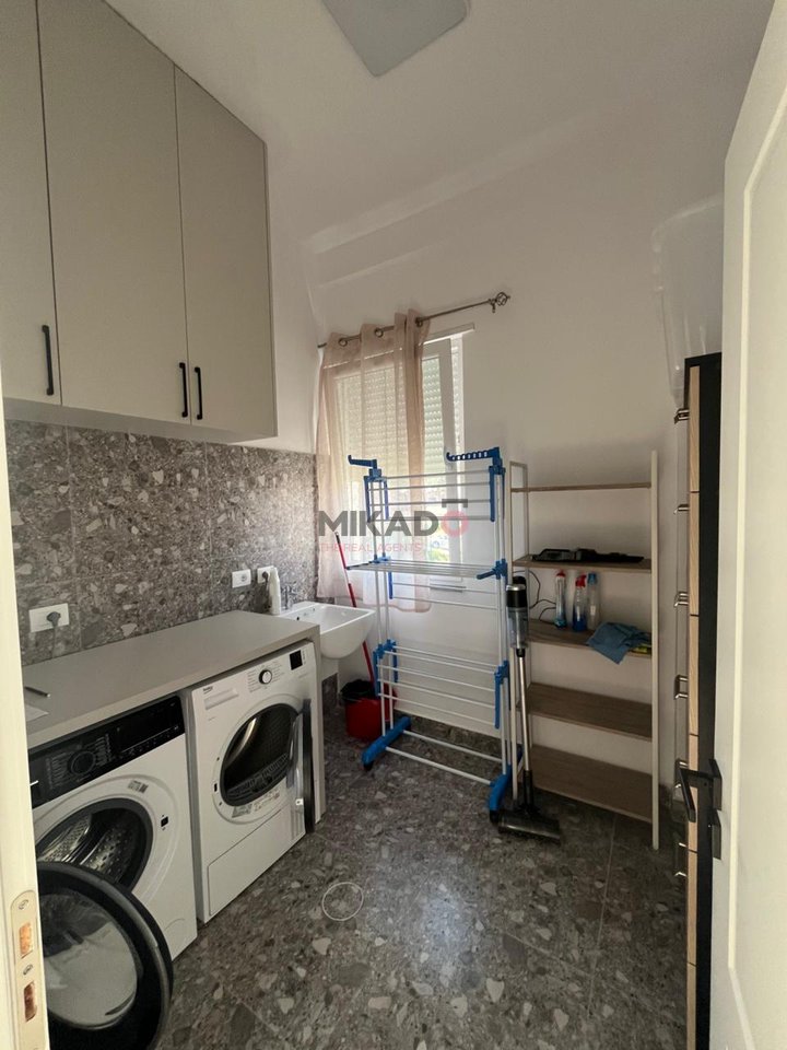 A 3-story villa for rent behind Akacia Hill 2, Mjull Bathore!