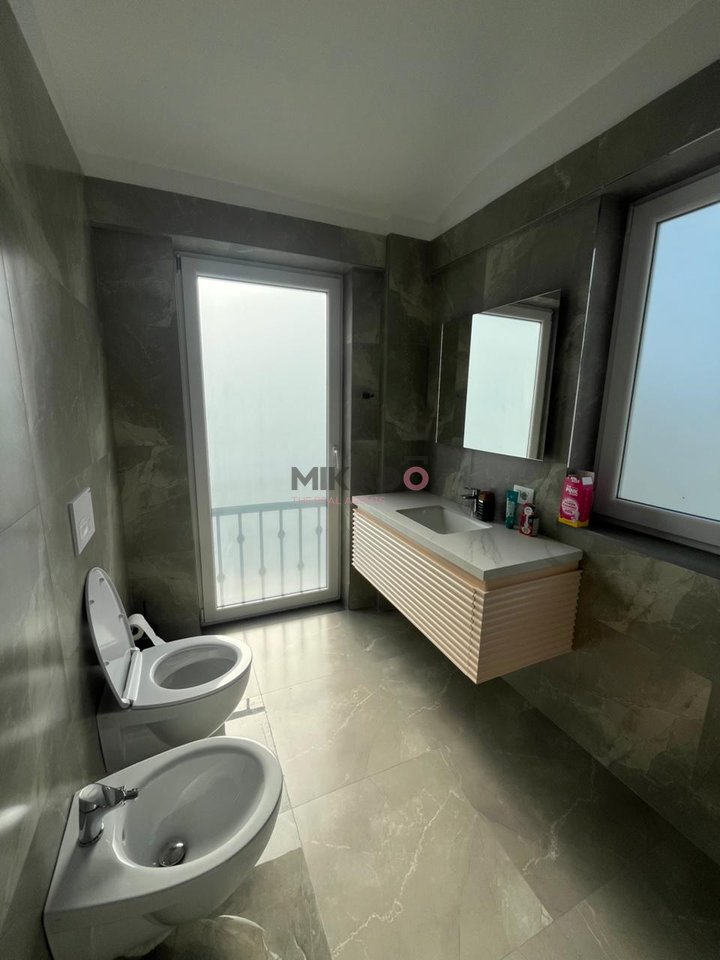 A 3-story villa for rent behind Akacia Hill 2, Mjull Bathore!