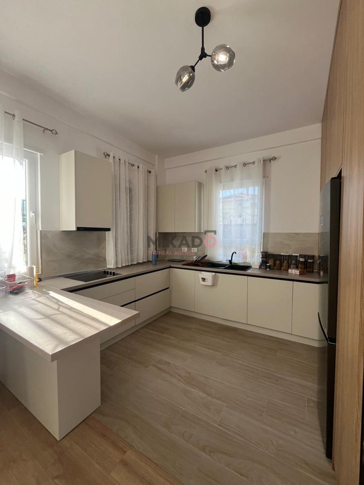 A 3-story villa for rent behind Akacia Hill 2, Mjull Bathore!