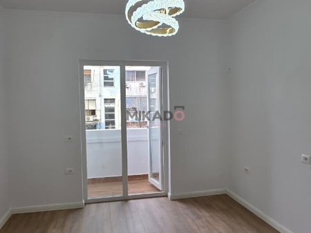Shitet Apartament 2+1 tek Rruga Bardhyl!
