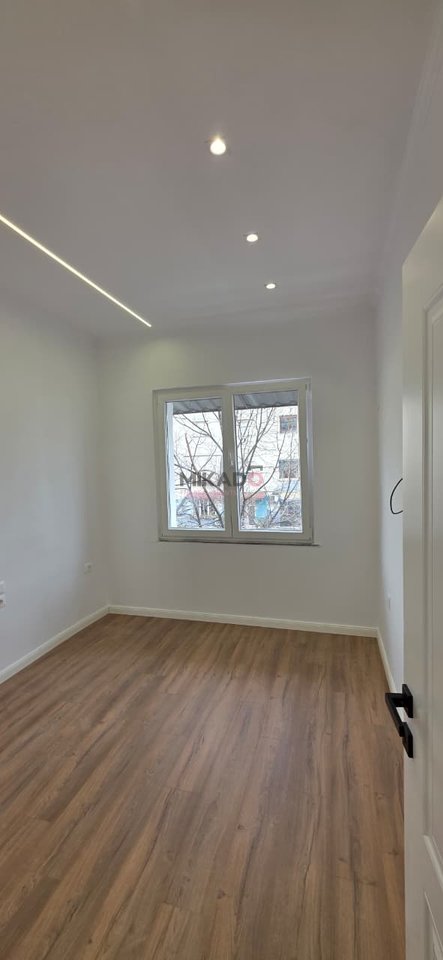 Vendesi in vendita Appartamento 2+1 in via Bardhyl!