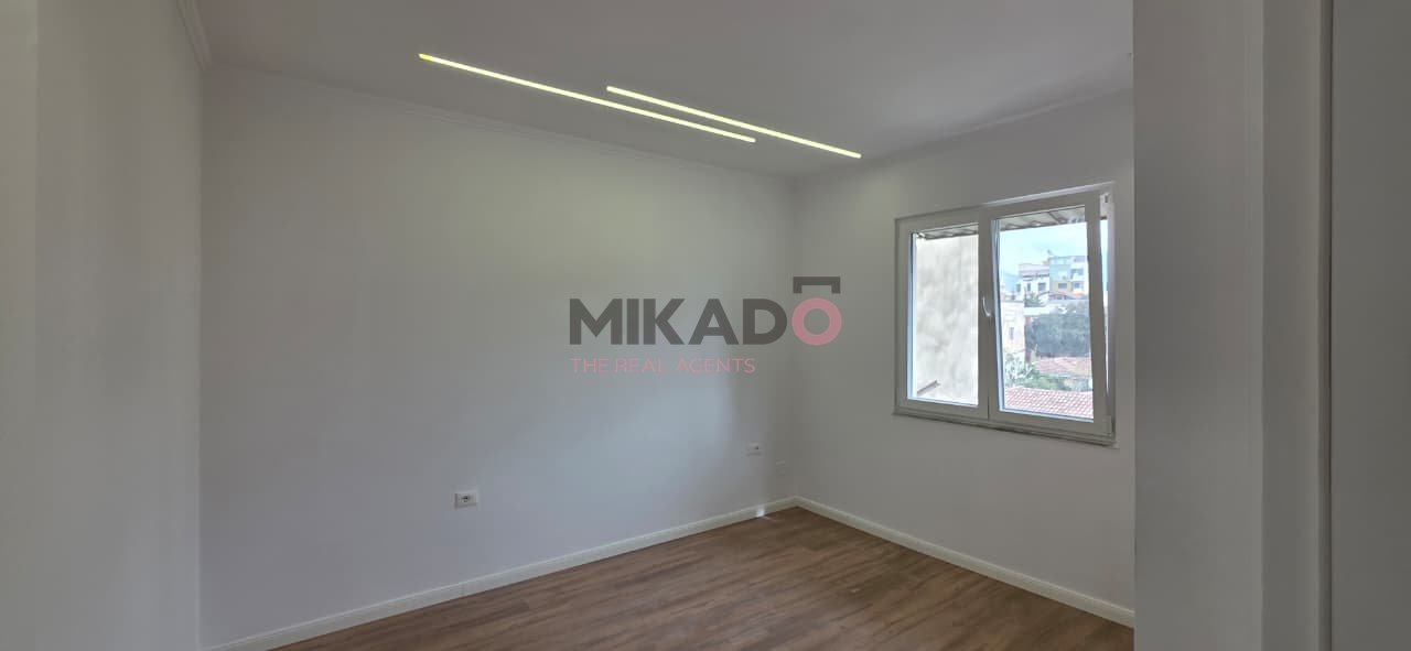 Vendesi in vendita Appartamento 2+1 in via Bardhyl!