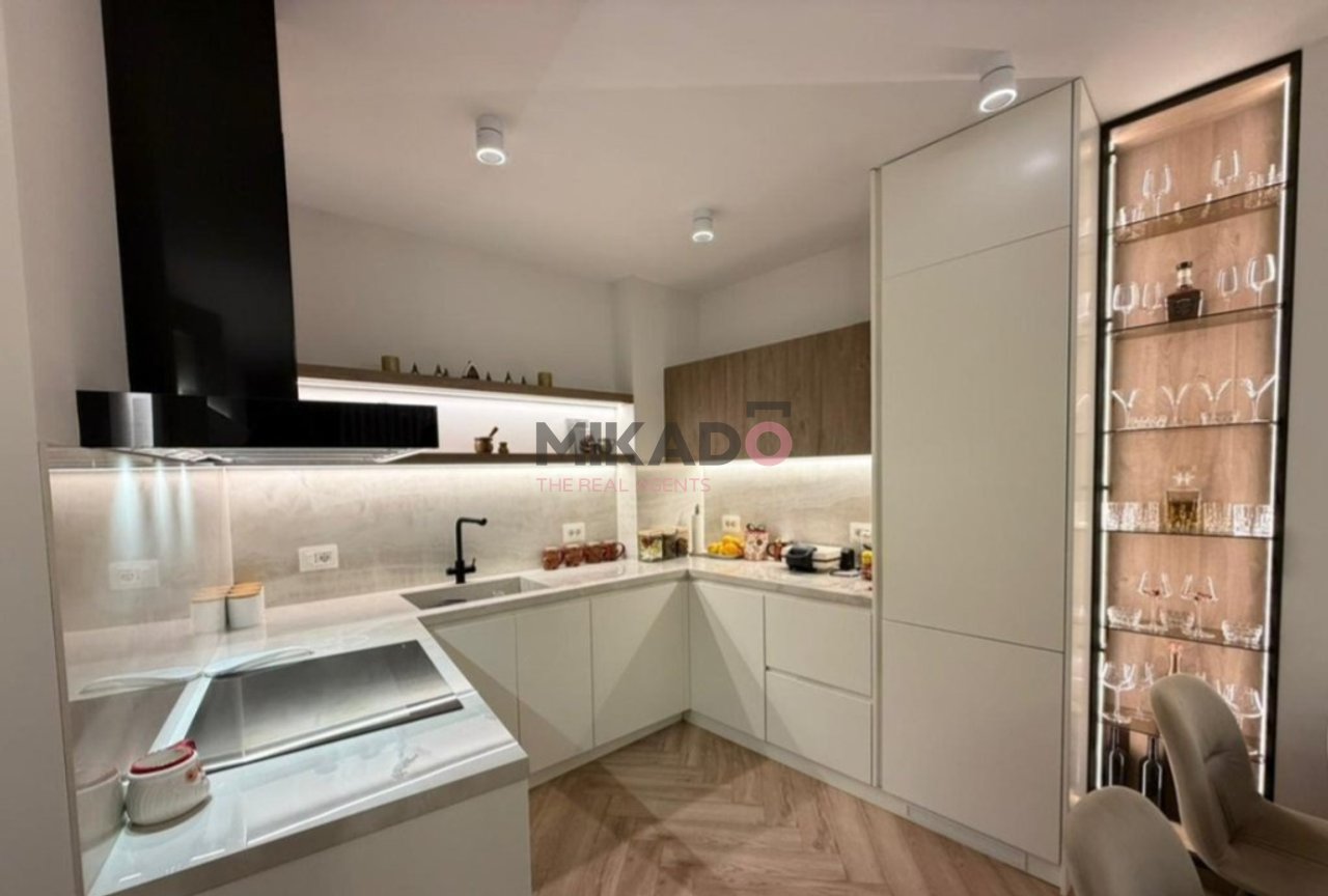 Apartment 3+1 for sale at Lake View Residence, Kosovareve Street!