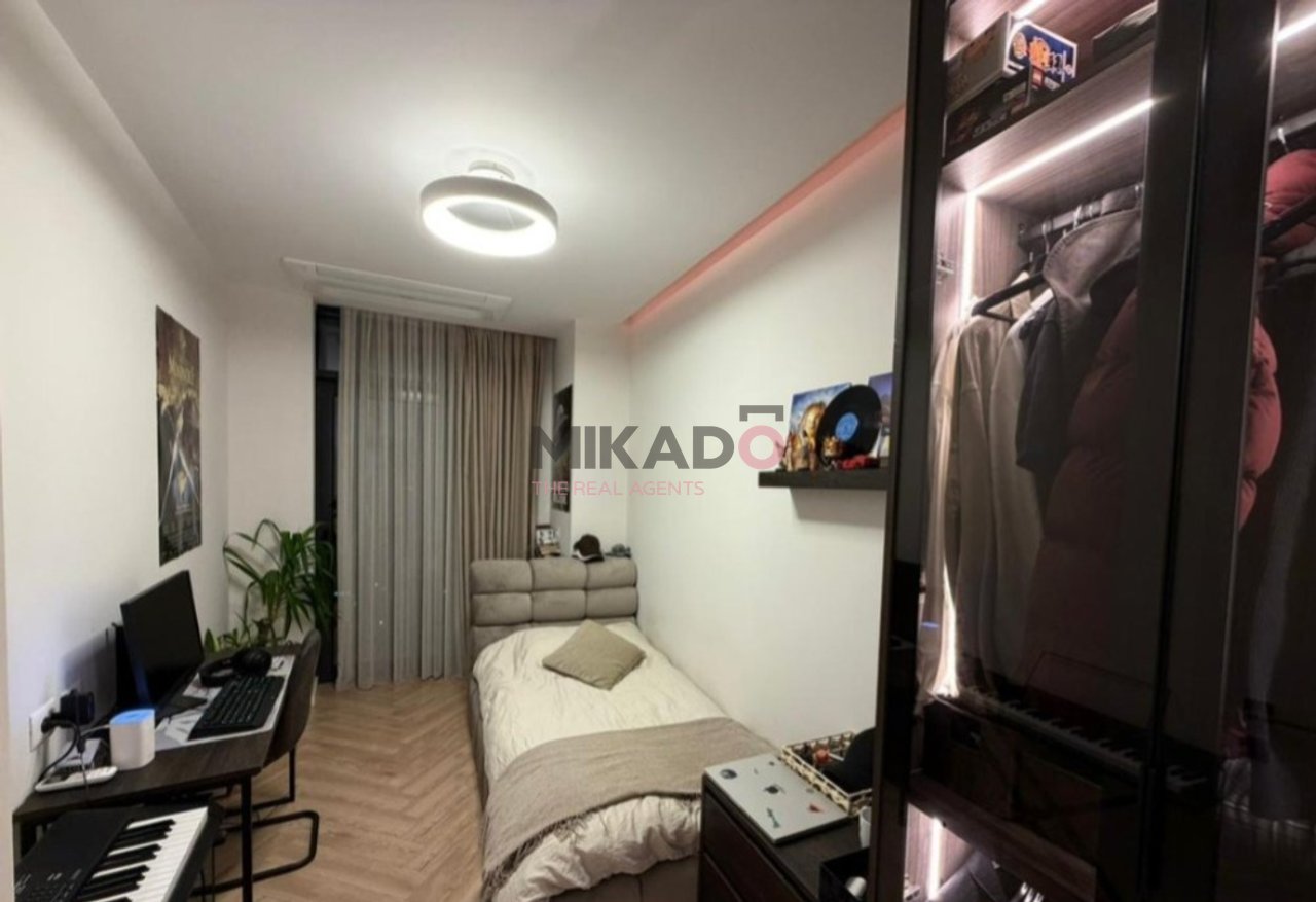 Apartment 3+1 for sale at Lake View Residence, Kosovareve Street!