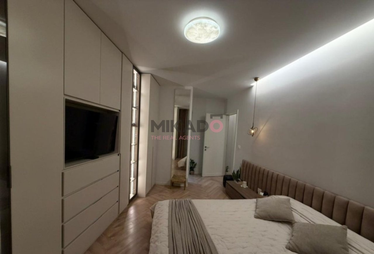 Apartment 3+1 for sale at Lake View Residence, Kosovareve Street!