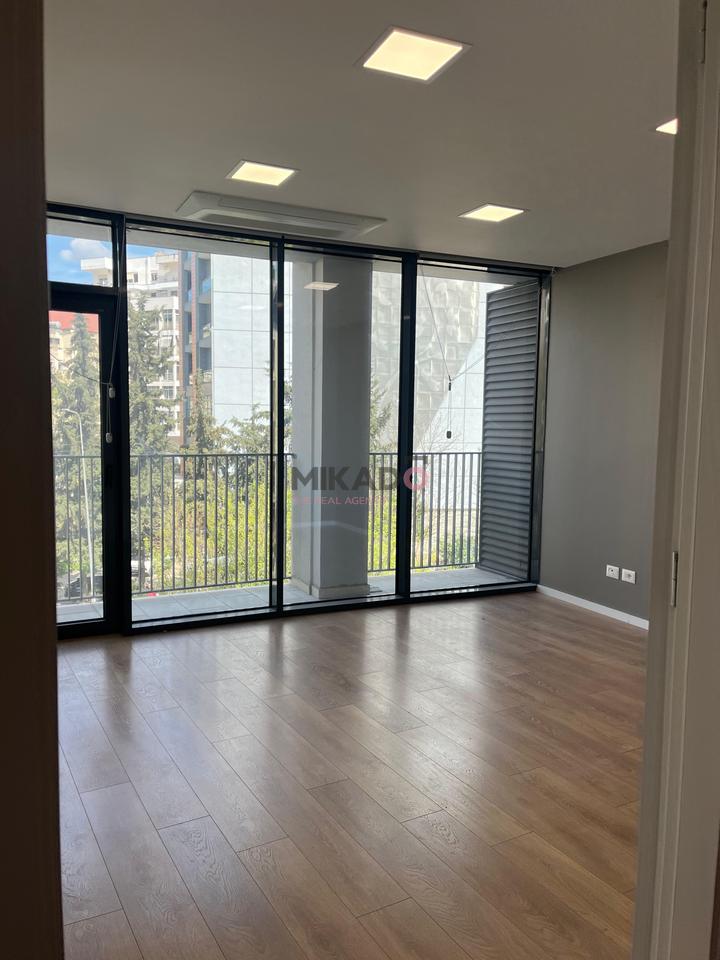 Commercial Space for Rent - Kosovareve Street!