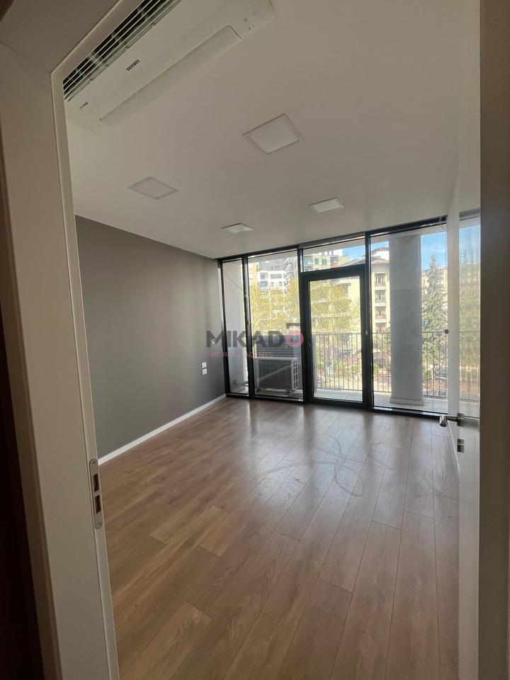 Commercial Space for Rent - Kosovareve Street!