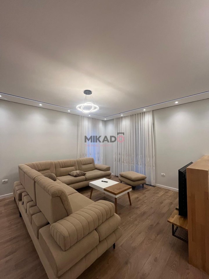 Jepet me Qira Vile tek Rruga Dalip Topi!