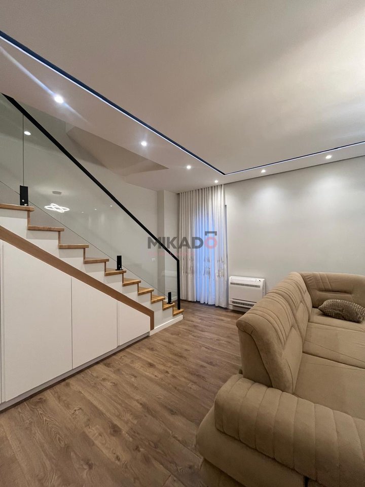 Jepet me Qira Vile tek Rruga Dalip Topi!