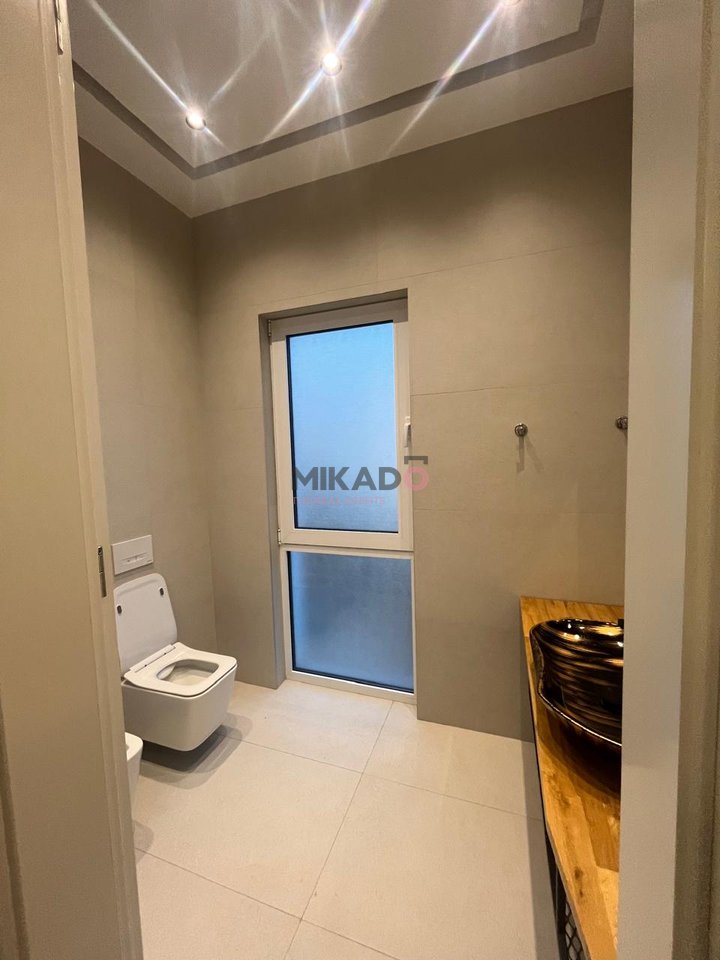 Jepet me Qira Vile tek Rruga Dalip Topi!