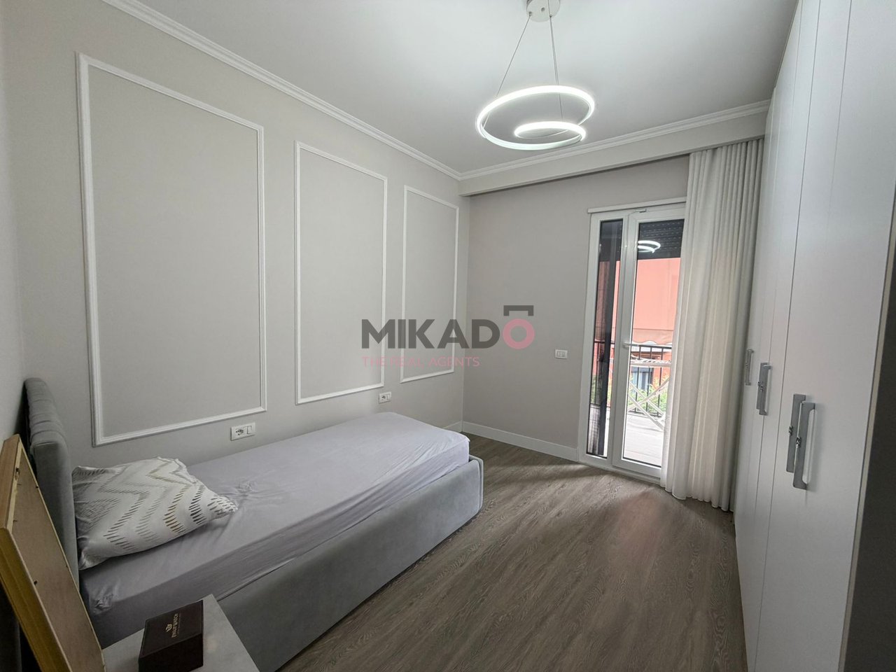 Jepet me Qira Apartament 2+1+2+Post Parkimi tek Rose Garden Residence!