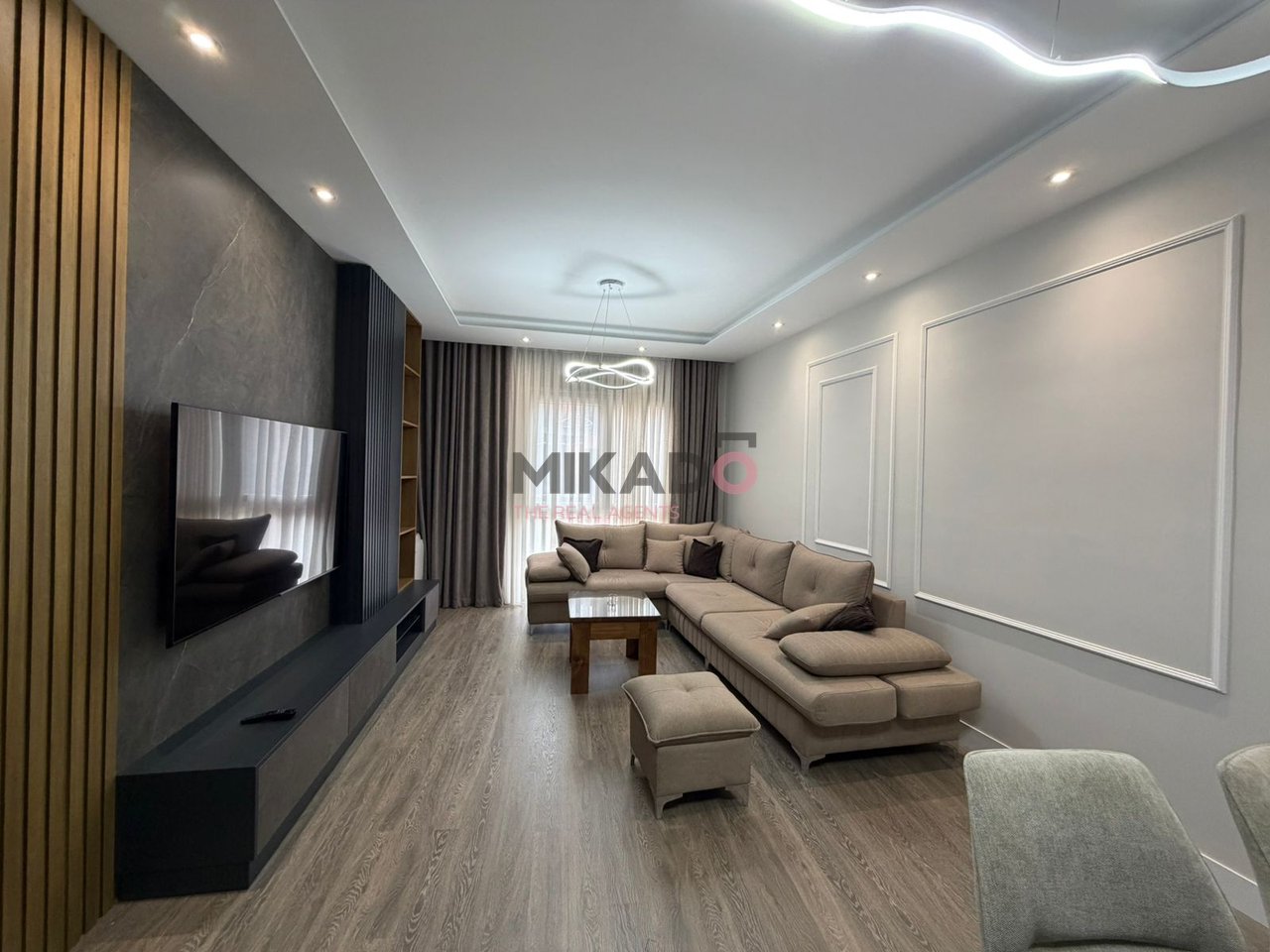 Jepet me Qira Apartament 2+1+2+Post Parkimi tek Rose Garden Residence!
