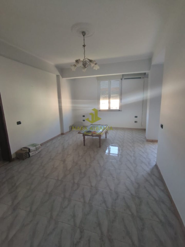 Apartament 2+1 Për Shitje tek Stadiumi, Durrës - Çmimi me kërkesë | 70 m²
