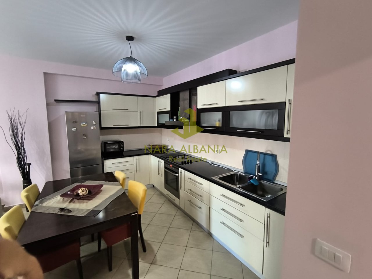 Apartament 2+1 Me Qira në Astir, Tiranë - 550€