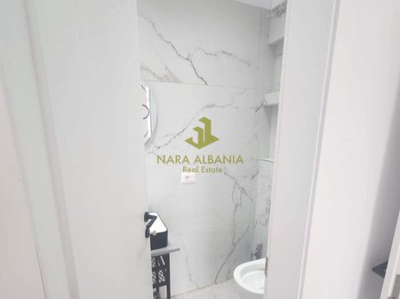 Apartament 2+1 për shitje në Komunën e Parisit, Tiranë - 225.000 Euro