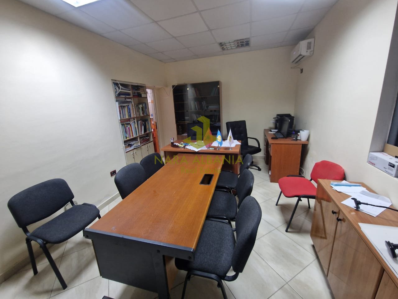 Ufficio in affitto in Via Fortuzi, Tirana - 400€ | 30 m²