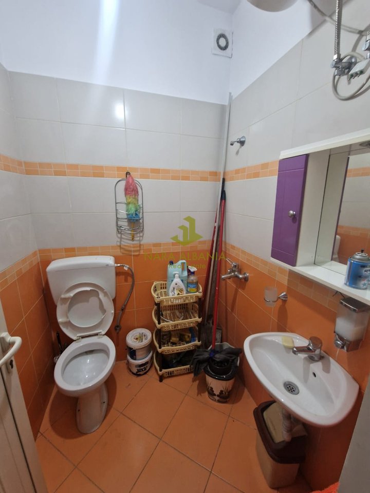 Ufficio in affitto in Via Fortuzi, Tirana - 400€ | 30 m²