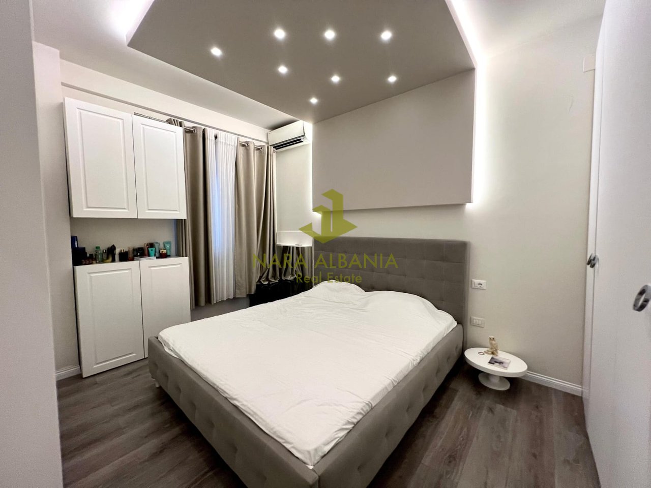3+1+2+ Balcony Apartment for sale Komuna Parisit, Tirana - 310000 € | 110 m²