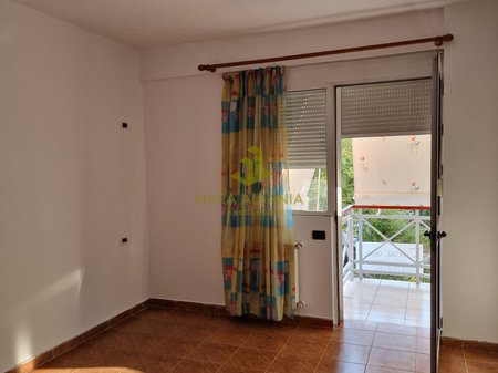 Ambient zyre me qira Garda, Bllok, Tiranë.