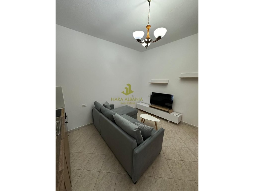 Apartament 1+1 Me Qira në Ali Demi, Tiranë - 450€