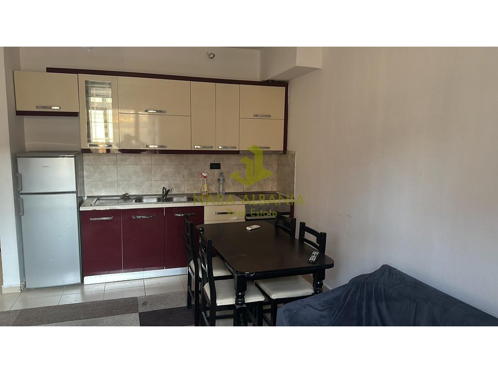 Shtëpi 1+1 Me Qira në Rruga e Dibrës, Tiranë - 500€ | 60 m²
