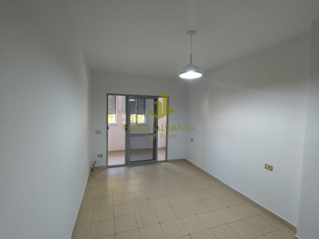 2+1+2 Apartment for Rent in Ballet School, Tirana - 600€ | 110 m²