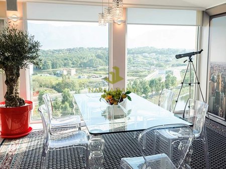 Penthouse 2+1+2 Me Qira në Liqeni i Thatë, Tiranë - 1700€ | 203 m²