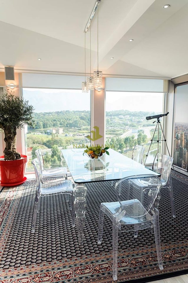 Penthouse 2+1+2 Me Qira në Liqeni i Thatë, Tiranë - 1700€ | 203 m²