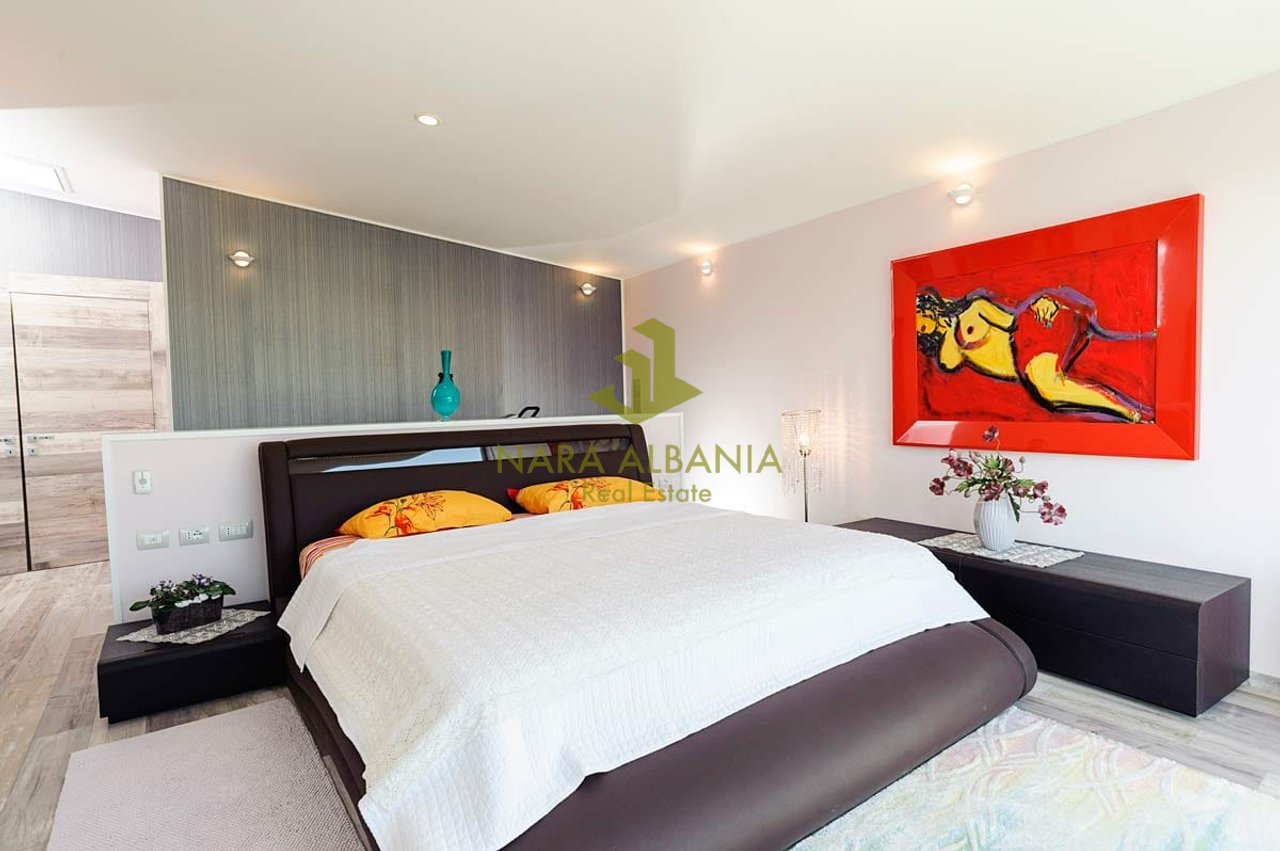 Penthouse 2+1+2 Me Qira në Liqeni i Thatë, Tiranë - 1700€ | 203 m²