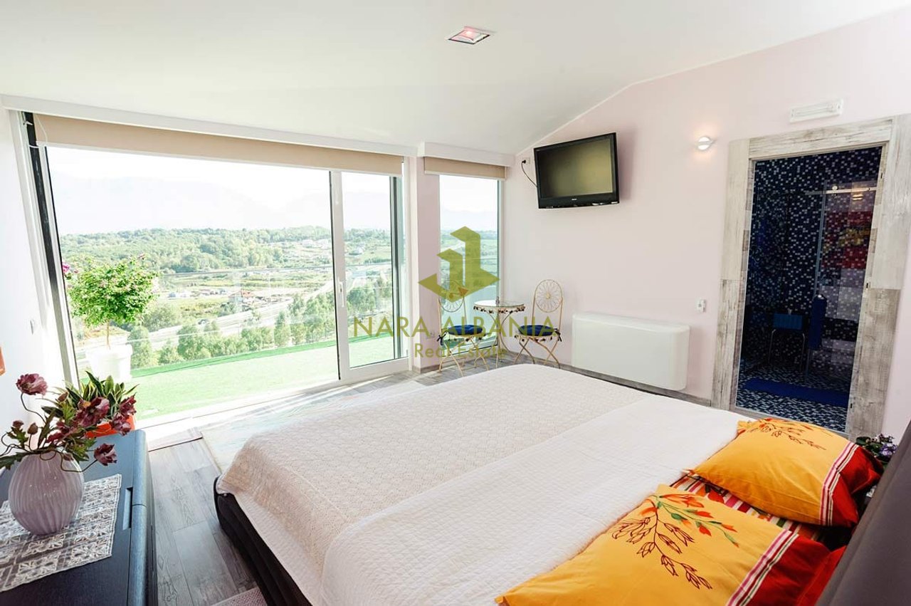 Penthouse 2+1+2 Me Qira në Liqeni i Thatë, Tiranë - 1700€ | 203 m²