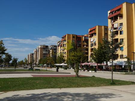 Unità Commerciale in Ex Campo dell'Aviazione, Tirana - 3500€ | 82.31m²