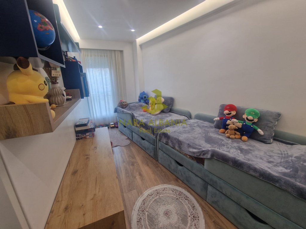 Apartament 2+1 në shitje në Komuna e Parisit, Tiranë - 280,000€