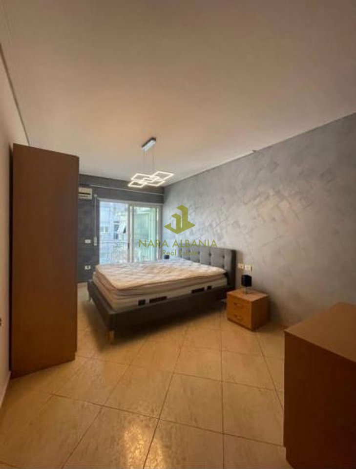 Apartament 2+1 Për Shitje në Rruga "Ndre Mjeda", Ish Parku, Tiranë - 180000€