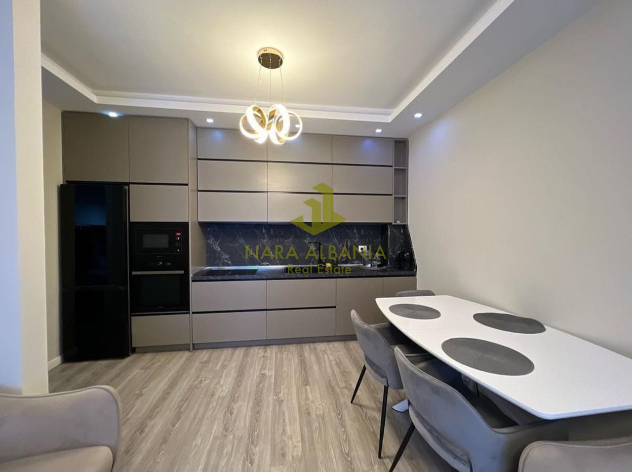 Appartamento 2+1+2 in affitto a Quartum Residence, Tirana - 900€