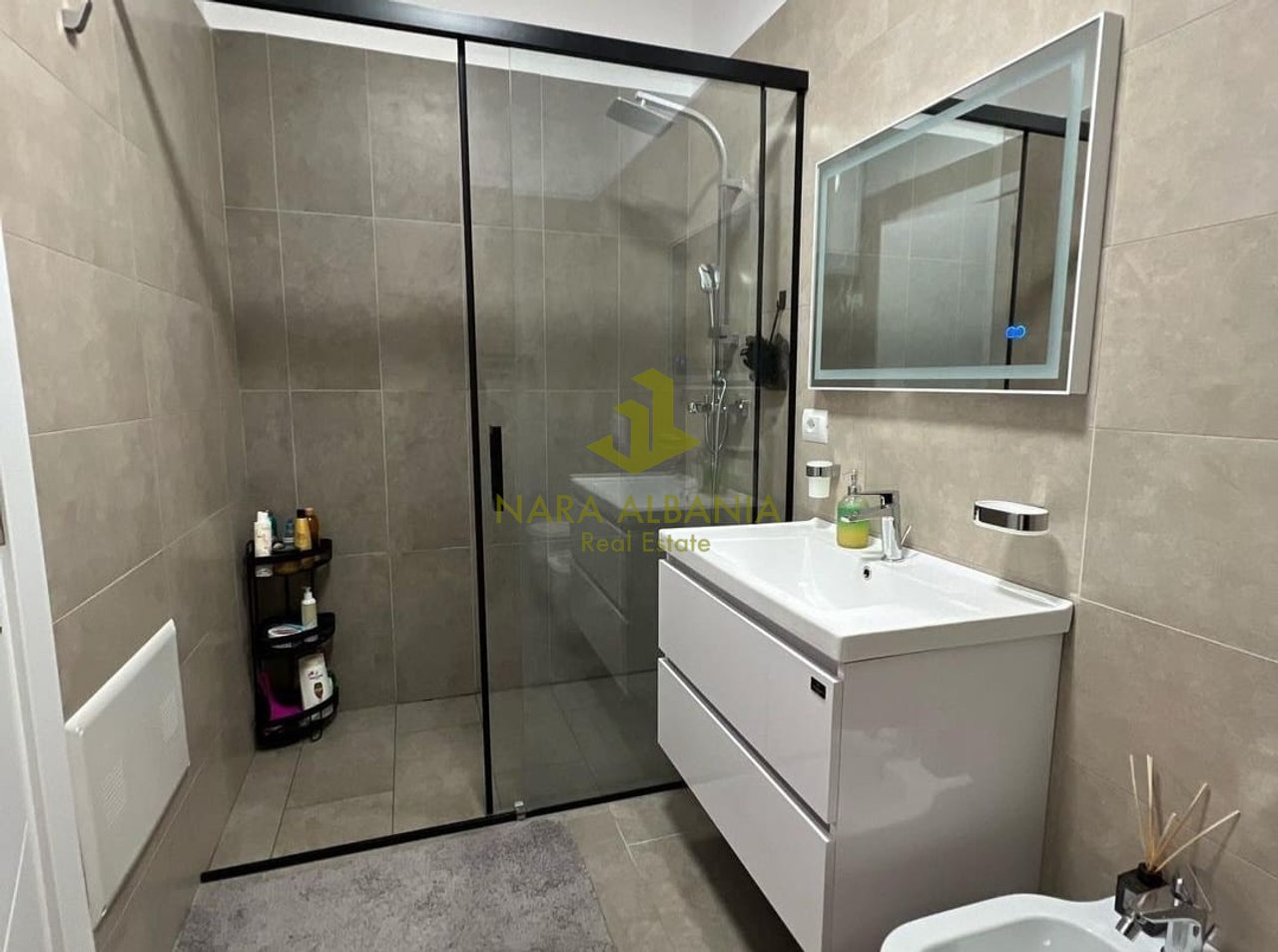 Appartamento 2+1+2 in affitto a Quartum Residence, Tirana - 900€