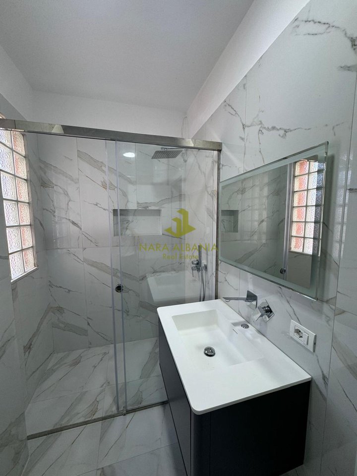 Appartamento 1+1 in Affitto a Pazari i Ri, Tirana - 700€ | 1+1 |