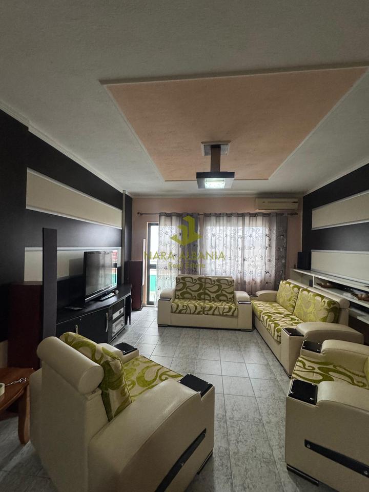 📢 Esclusivo – Appartamento moderno in affitto 2+1+2 in una delle zone più richieste di Tirana.