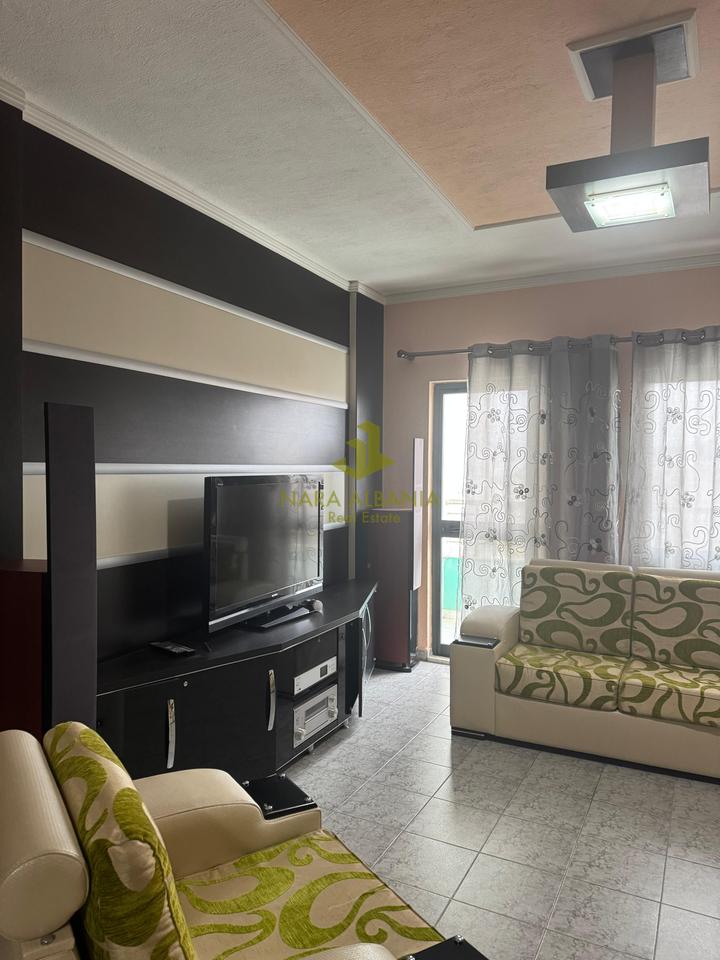 📢 Esclusivo – Appartamento moderno in affitto 2+1+2 in una delle zone più richieste di Tirana.