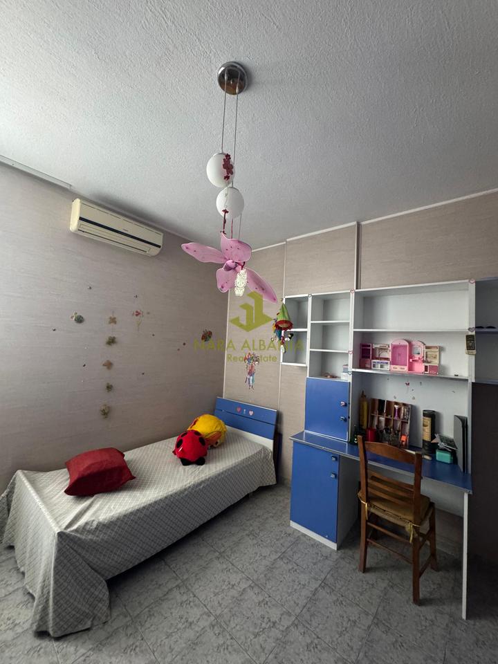 📢 Esclusivo – Appartamento moderno in affitto 2+1+2 in una delle zone più richieste di Tirana.