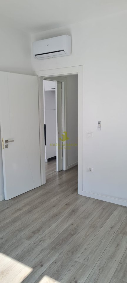 Apartament me qira në Porcelan